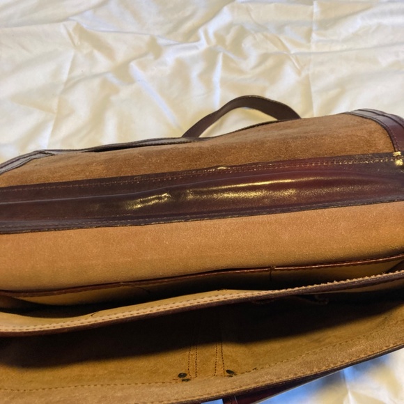 IMedici Italian Leather Briefcase - Picture 4 of 7